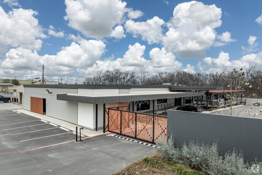 More Photos Of 3901 Woodbury Dr, Austin Loft Creative Space For Lease