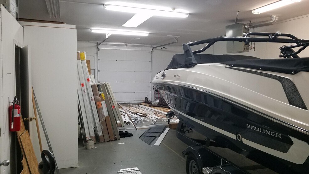 More Photos Of 384-398 Morrison Rd, Columbus Light Manufacturing For Lease