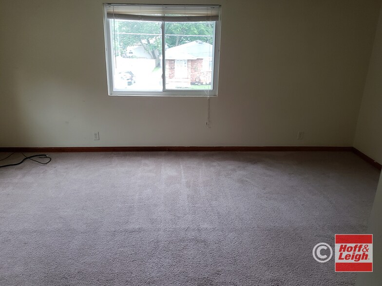 More Photos Of 340 Oak St, Wadsworth Multifamily For Sale