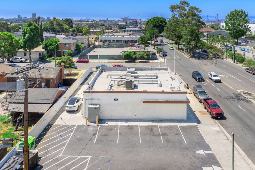 More Photos Of 1960 Santa Fe Ave, Long Beach Convenience Store For Sale