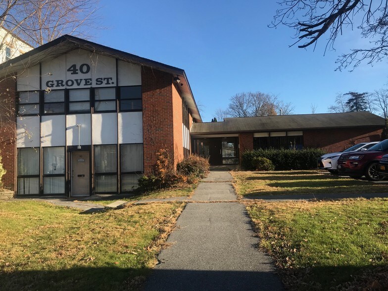 More Photos Of 40 Grove St, Middletown Medical For Lease