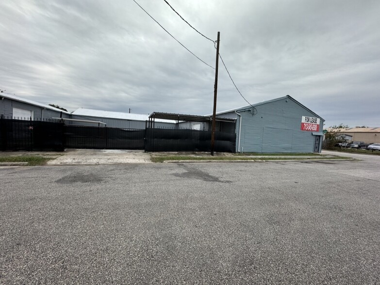 Primary Photo Of 5641-5645 Ransom St, Houston Warehouse For Lease