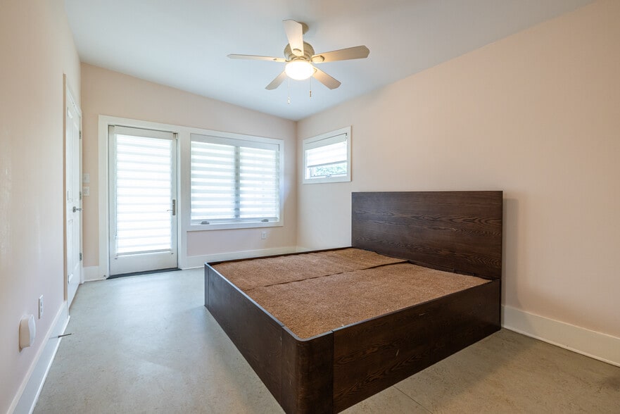 More Photos Of 1651 Pryor Rd SW, Atlanta Loft Creative Space For Sale