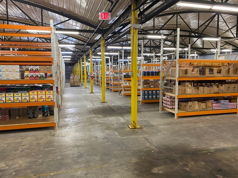 More Photos Of 1024 Gatewood Ave, Greensboro Warehouse For Lease