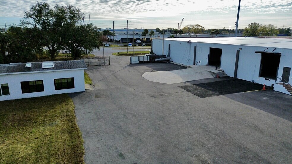 More Photos Of 12388 Starkey Rd, Largo Warehouse For Sale