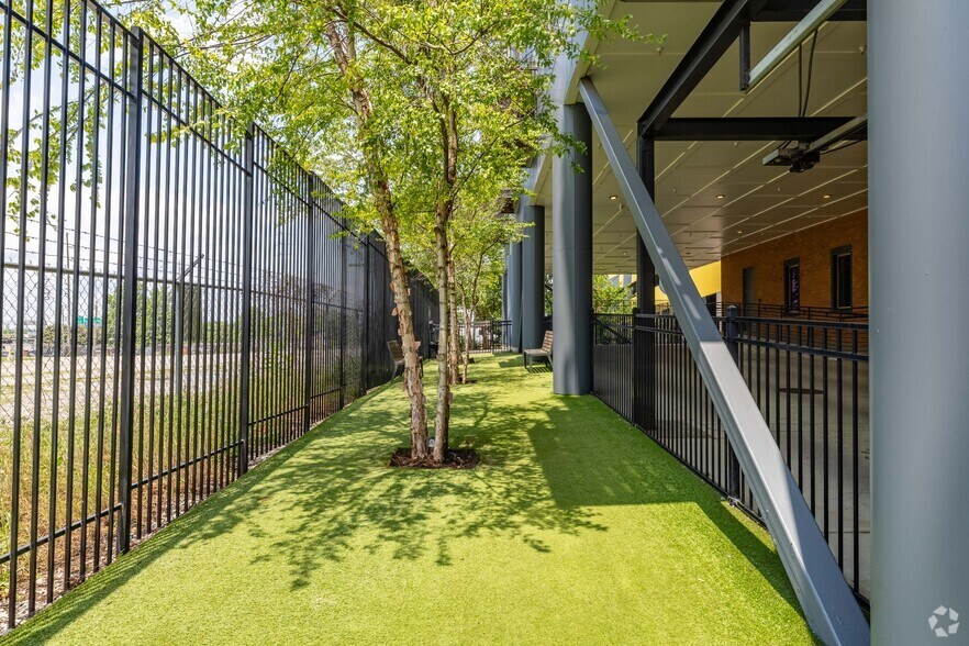 More Photos Of 120 S 5th St, Nashville Apartments For Lease