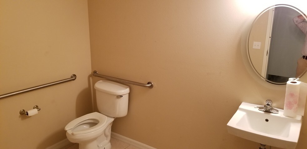 More Photos Of 1295 N US Highway 1, Ormond Beach Warehouse For Sale