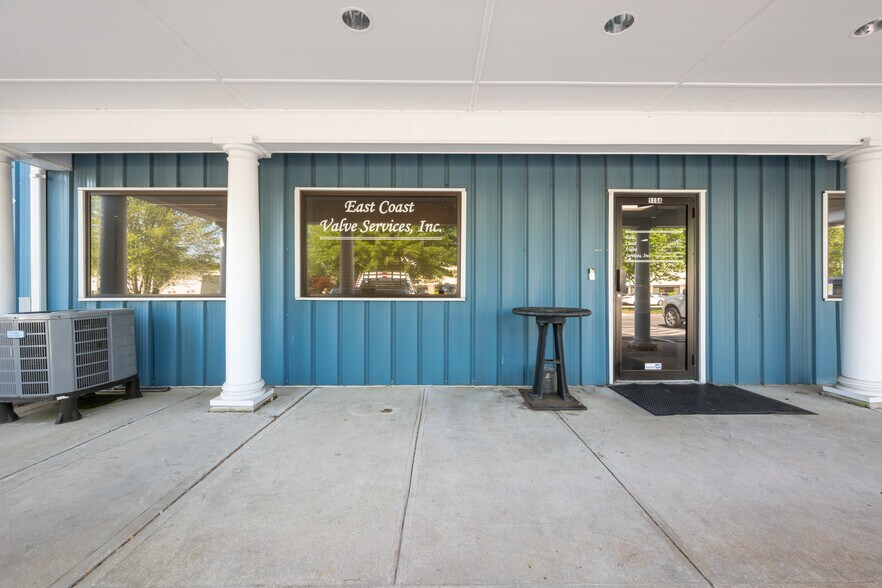 More Photos Of 115 Leonard Dr, Groton Service For Lease