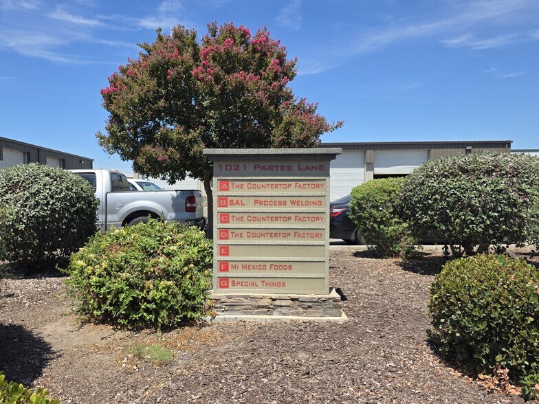 More Photos Of 1021 Partee Ln, Ceres Warehouse For Lease