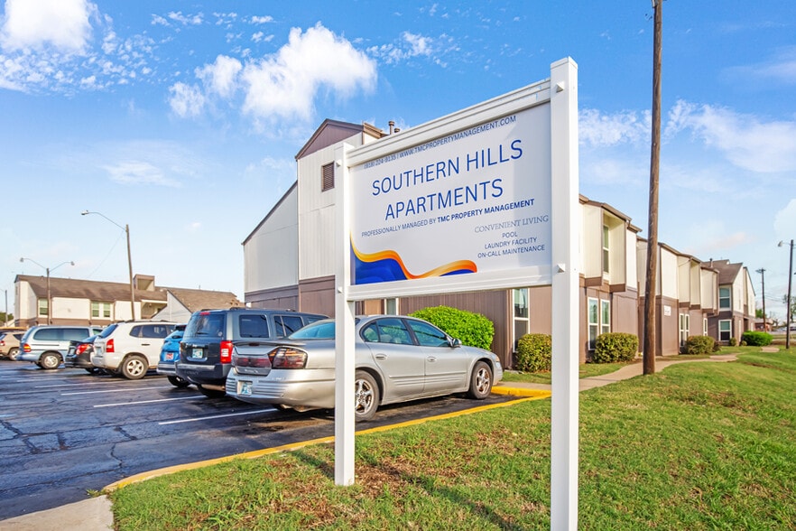 More Photos Of 407 Galaxy Road, Sapulpa Apartments For Sale