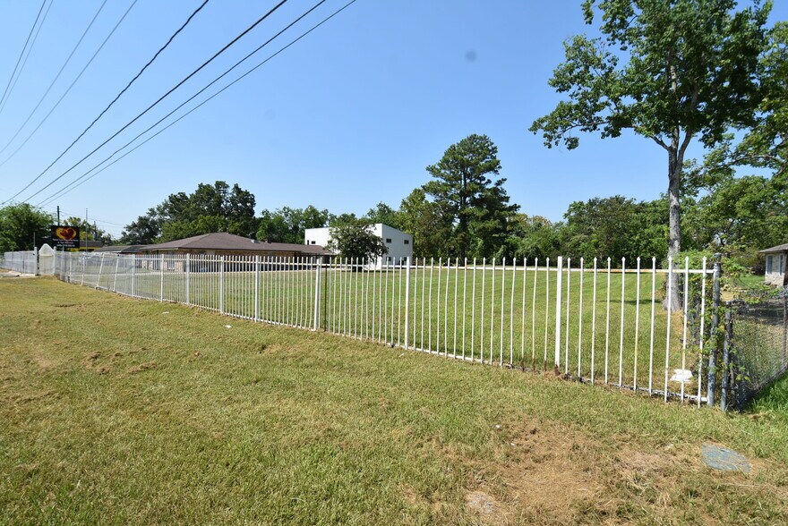 More Photos Of 736 Wilson Rd, Humble Medical For Lease