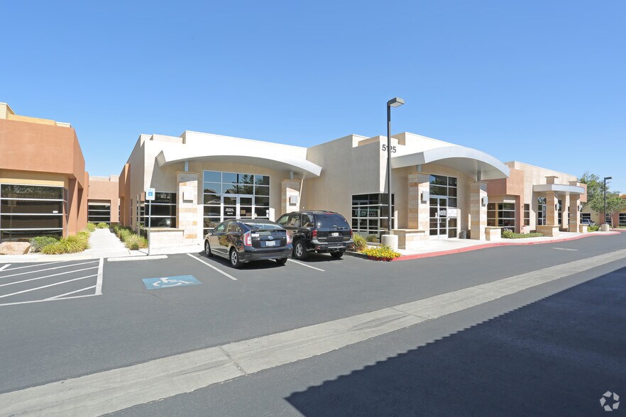 More Photos Of 5125 S Durango Dr, Las Vegas Office For Sale
