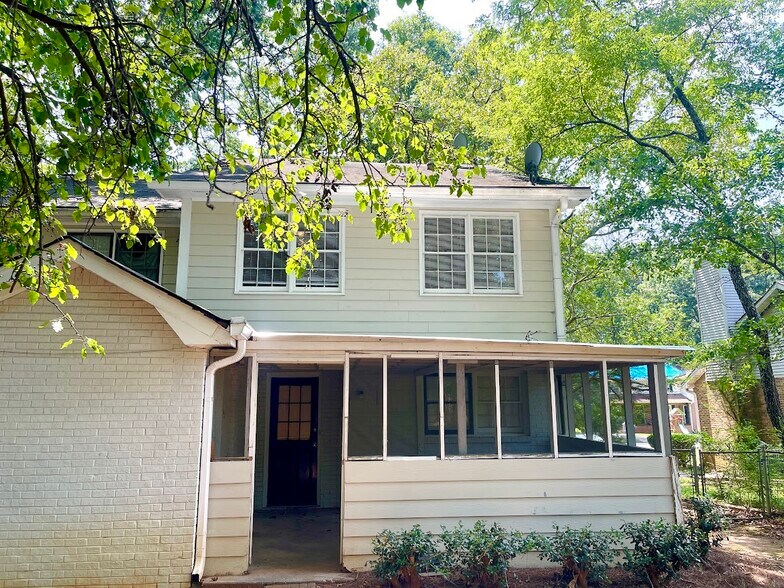 More Photos Of 2611 Golfview Ter SE, Conyers Multifamily For Sale