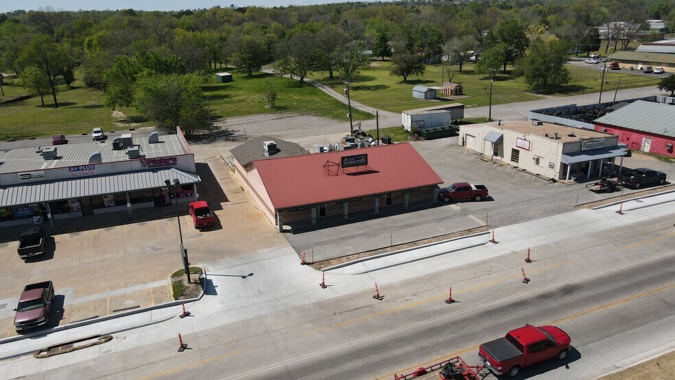 More Photos Of 1310 S Muskogee Ave, Tahlequah Restaurant For Sale