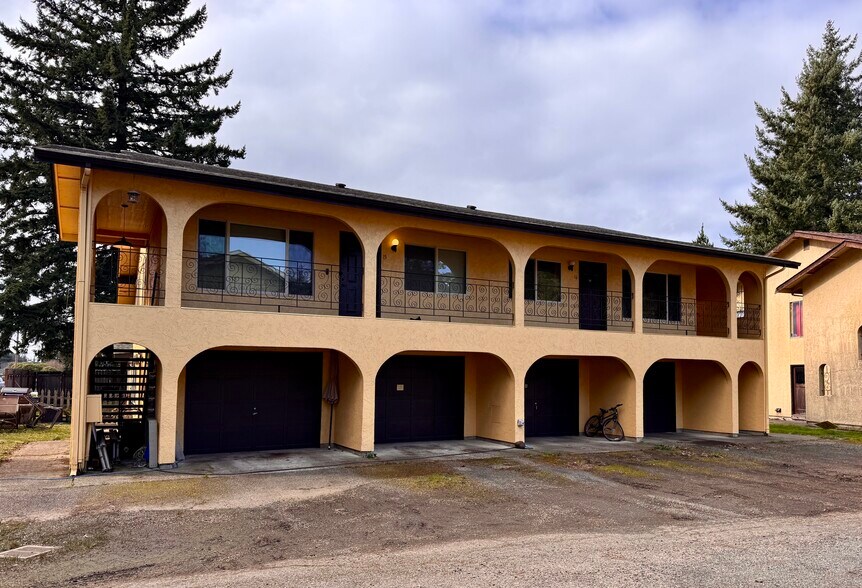 Primary Photo Of 1125 13th St, Shelton Apartments For Sale