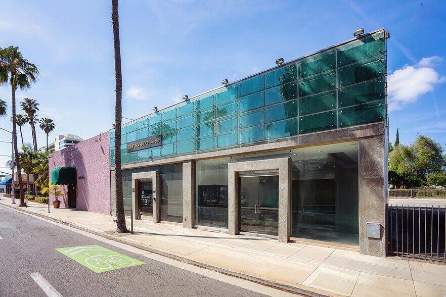 More Photos Of 9775 Santa Monica Blvd, Beverly Hills General Retail For Sale