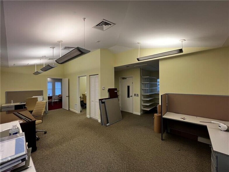 More Photos Of 124 N Swinton Ave, Delray Beach Office For Sale