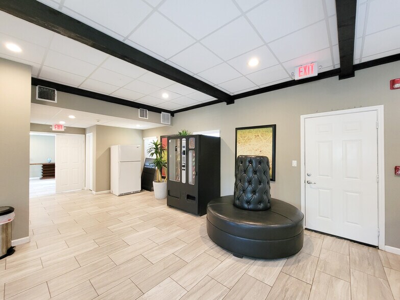 More Photos Of 1501 Poole Ave, Port Arthur Apartments For Sale