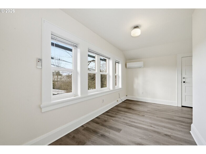 More Photos Of 245 W 13th Ave, Eugene Office For Sale