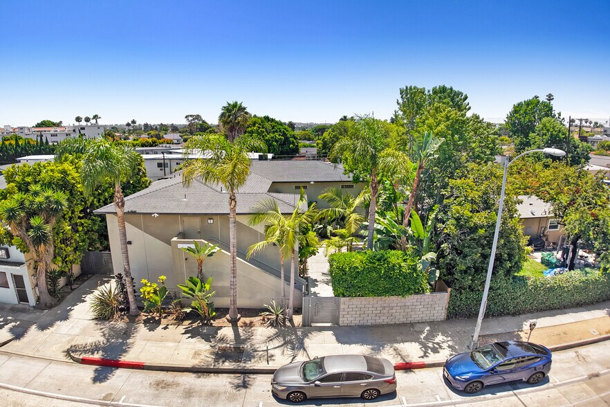 More Photos Of 12044 W Washington Blvd, Los Angeles Office Residential For Sale