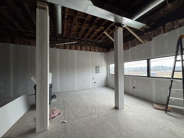 More Photos Of 205 10th St, Fairmont Light Manufacturing For Sale
