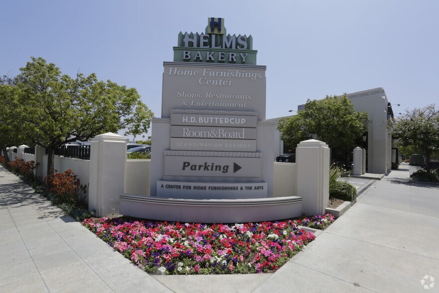 More Photos Of 8800-8850 Venice Blvd, Los Angeles General Retail For Lease