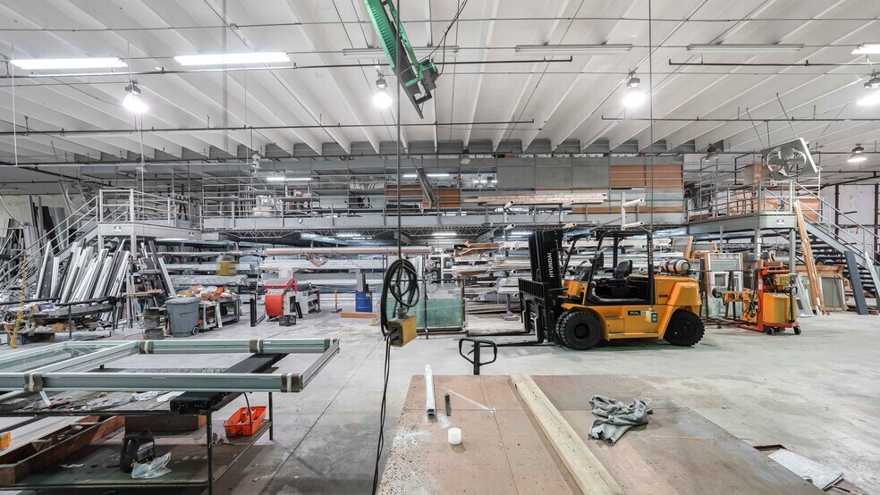 More Photos Of 7450 NW 41st St, Miami Manufacturing For Sale