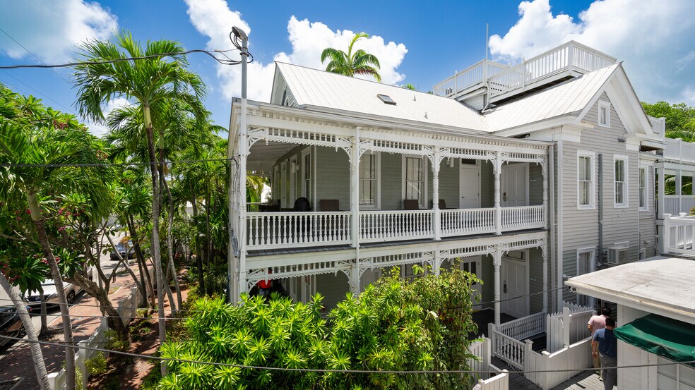More Photos Of 823 Fleming St, Key West Hotel For Sale