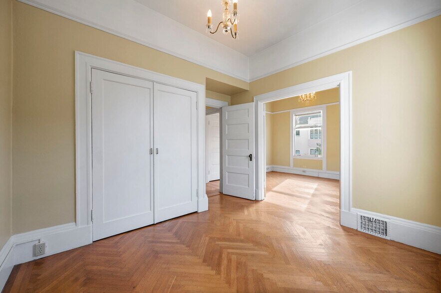 More Photos Of 2 Hugo St, San Francisco Apartments For Sale