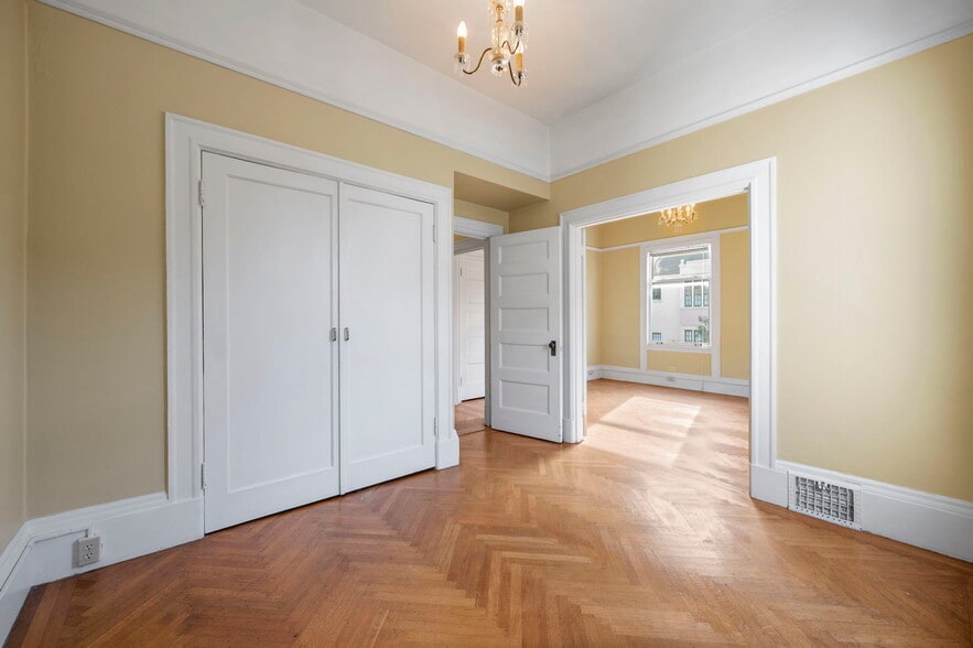 More Photos Of 2 Hugo St, San Francisco Multifamily For Sale