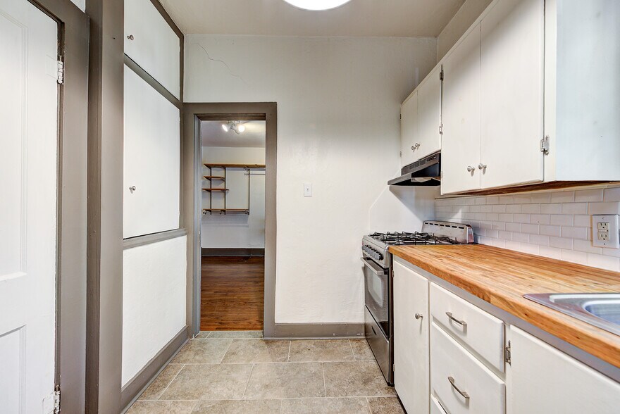 More Photos Of 408 Chautauqua Ave, Norman Multifamily For Sale