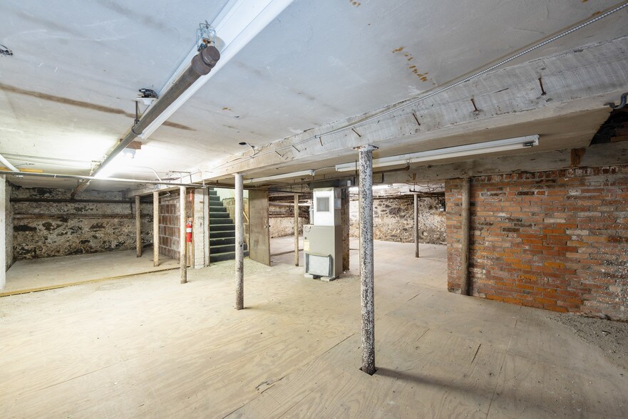 More Photos Of 341 Centre St, Jamaica Plain Freestanding For Sale