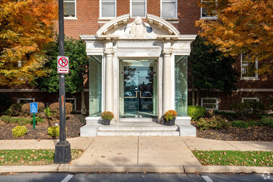 More Photos Of 313 W Liberty St, Lancaster Office For Lease