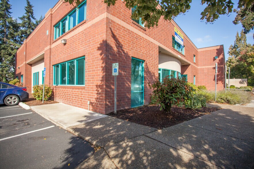 More Photos Of 29755-29757 SW Boones Ferry Rd, Wilsonville Office For Sale