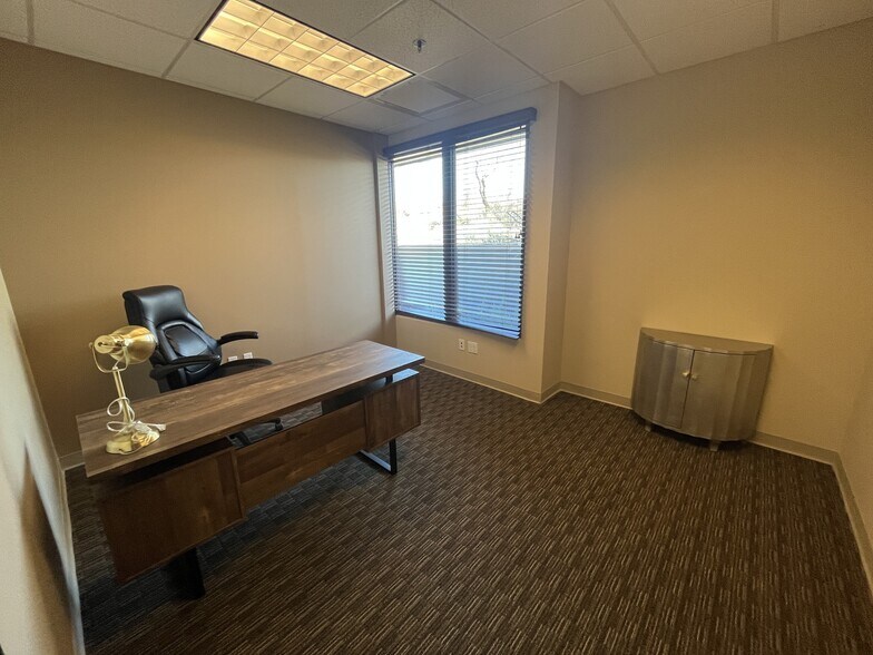 More Photos Of 36600 N Pima Rd, Carefree Office For Lease