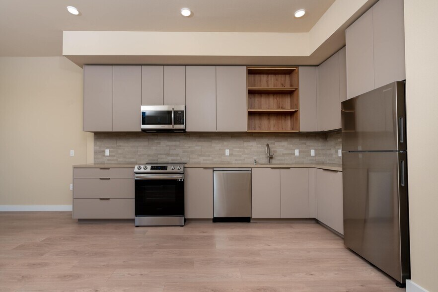 More Photos Of 1511 N Fairfax Ave, Los Angeles Apartments For Lease