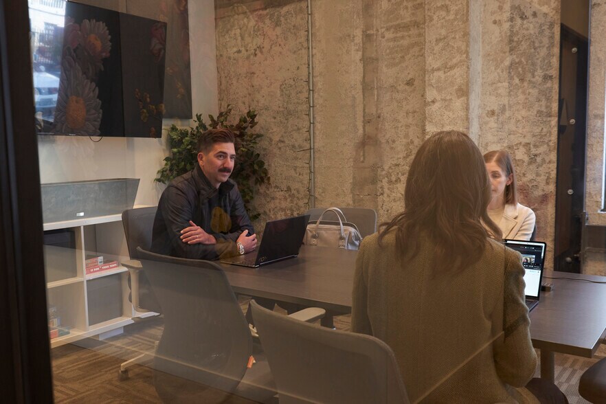 More Photos Of 1528 Webster St, Oakland Office For Lease