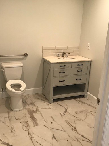 More Photos Of 413 Vardry St, Greenville Office For Lease