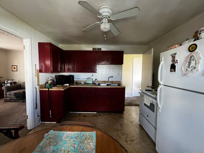 More Photos Of 531 Old State Route 74, Cincinnati General Retail For Sale