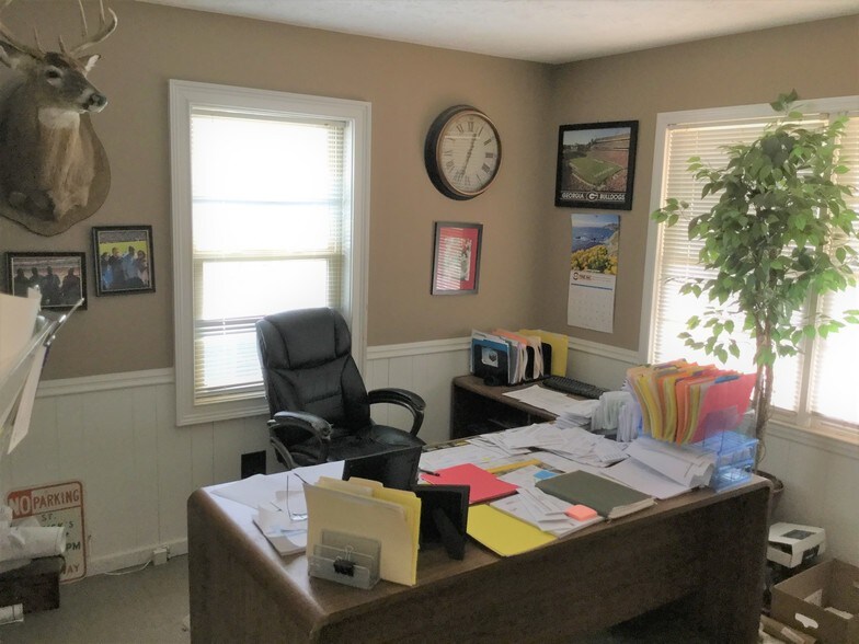 More Photos Of 2509 Lovejoy Rd, Lovejoy Truck Terminal For Sale