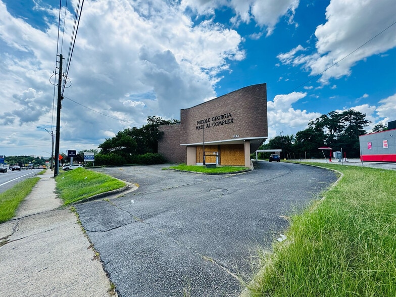 Primary Photo Of 1122 Gray Hwy, Macon-Bibb Medical For Sale