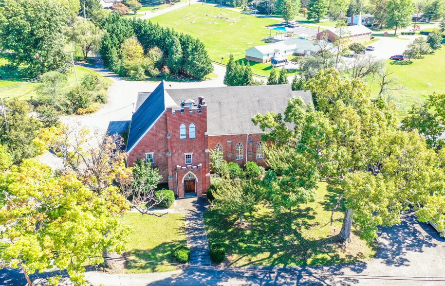 More Photos Of 1540 Roanoke rd, Daleville Specialty For Sale