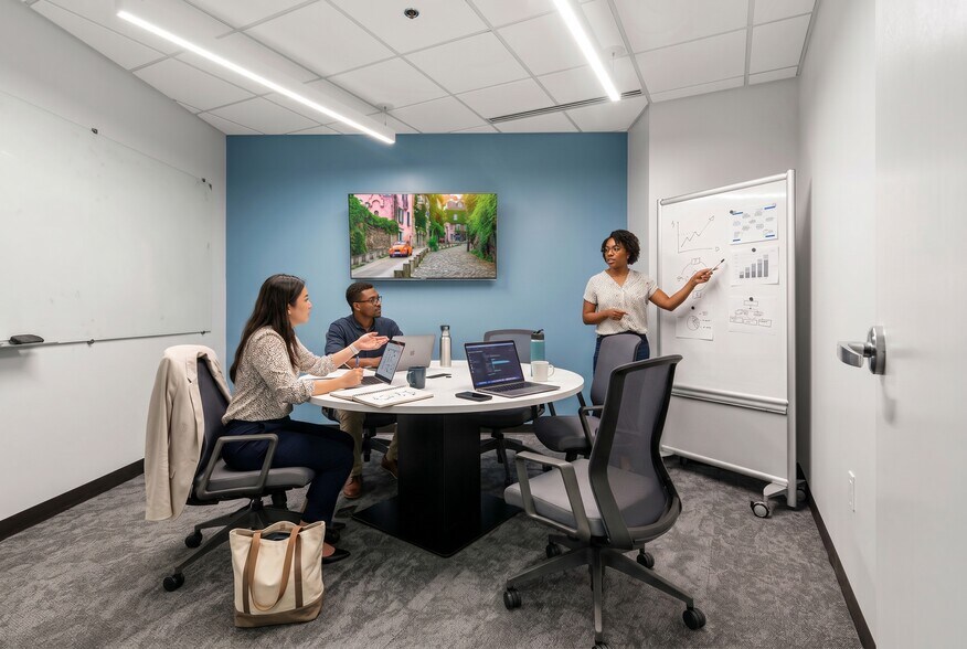 More Photos Of 10 Burton Hills Blvd, Nashville Coworking Space