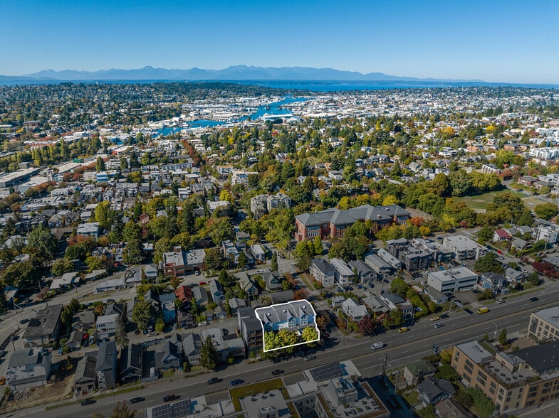 More Photos Of 3837-3845 Aurora Ave N, Seattle Apartments For Lease