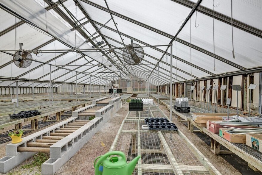 More Photos Of 103 E 9th St, Lamar Specialty For Sale