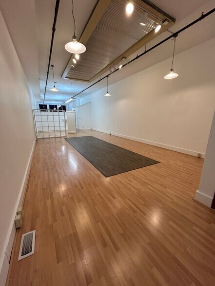 More Photos Of 14 N 3rd St, Lafayette Office For Sale