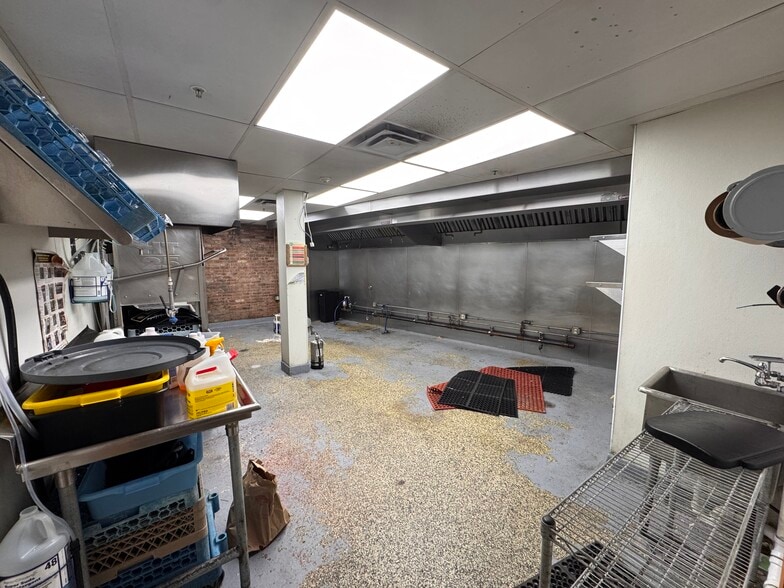 More Photos Of 4-6 Sheridan Ave, Albany Storefront Retail Office For Lease