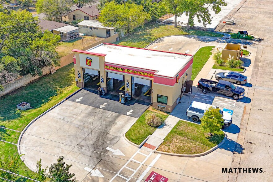 More Photos Of 5667 Transit rd, Lockport General Retail For Sale