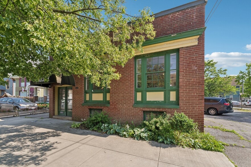 More Photos Of 12610 Larchmere Blvd, Cleveland General Retail For Sale