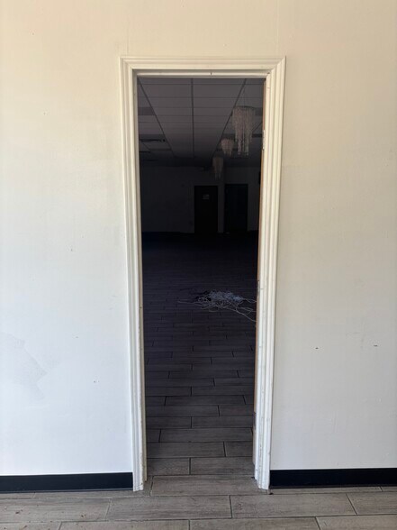 More Photos Of 5617 Mccart Ave, Fort Worth Restaurant For Lease